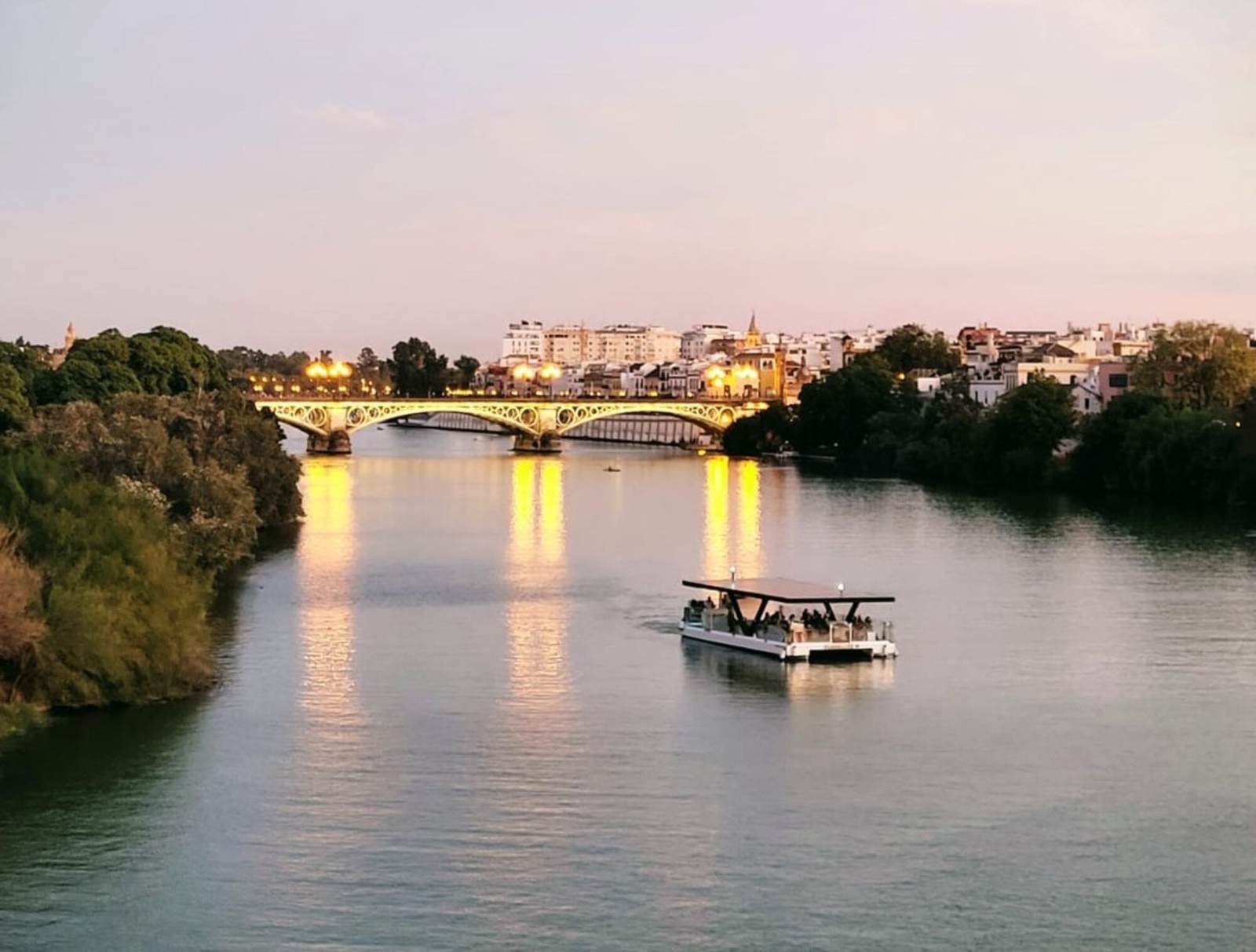 Barco privado despedida soltera Guadalquivir Sevilla